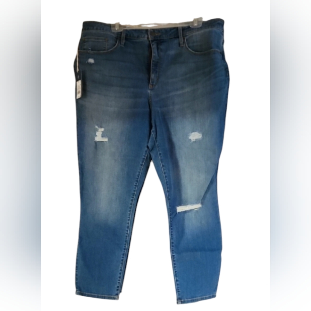 NWT Distressed Blue Denim Jeans Size 18